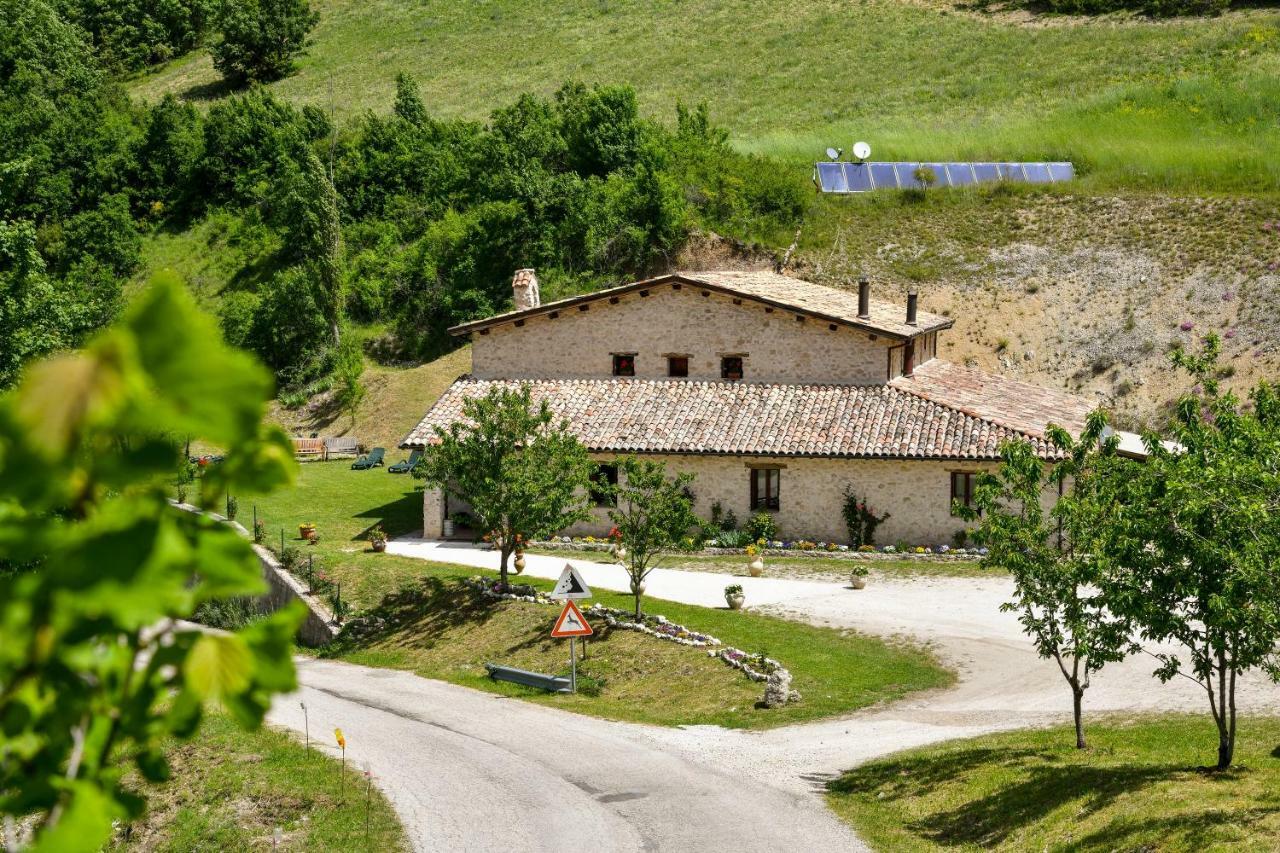 Agriturismo La Valle Dei Bronzetti Cascia Exterior photo