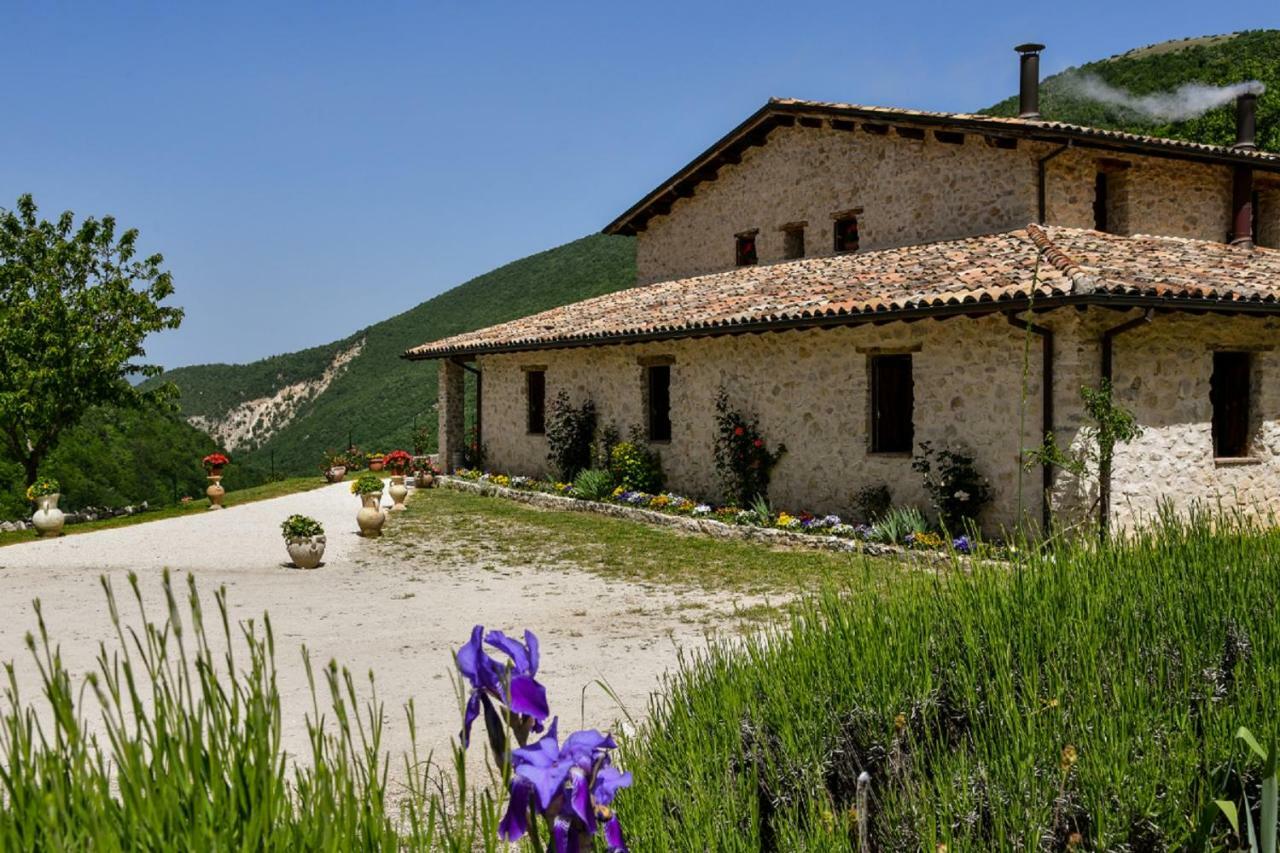 Agriturismo La Valle Dei Bronzetti Cascia Exterior photo