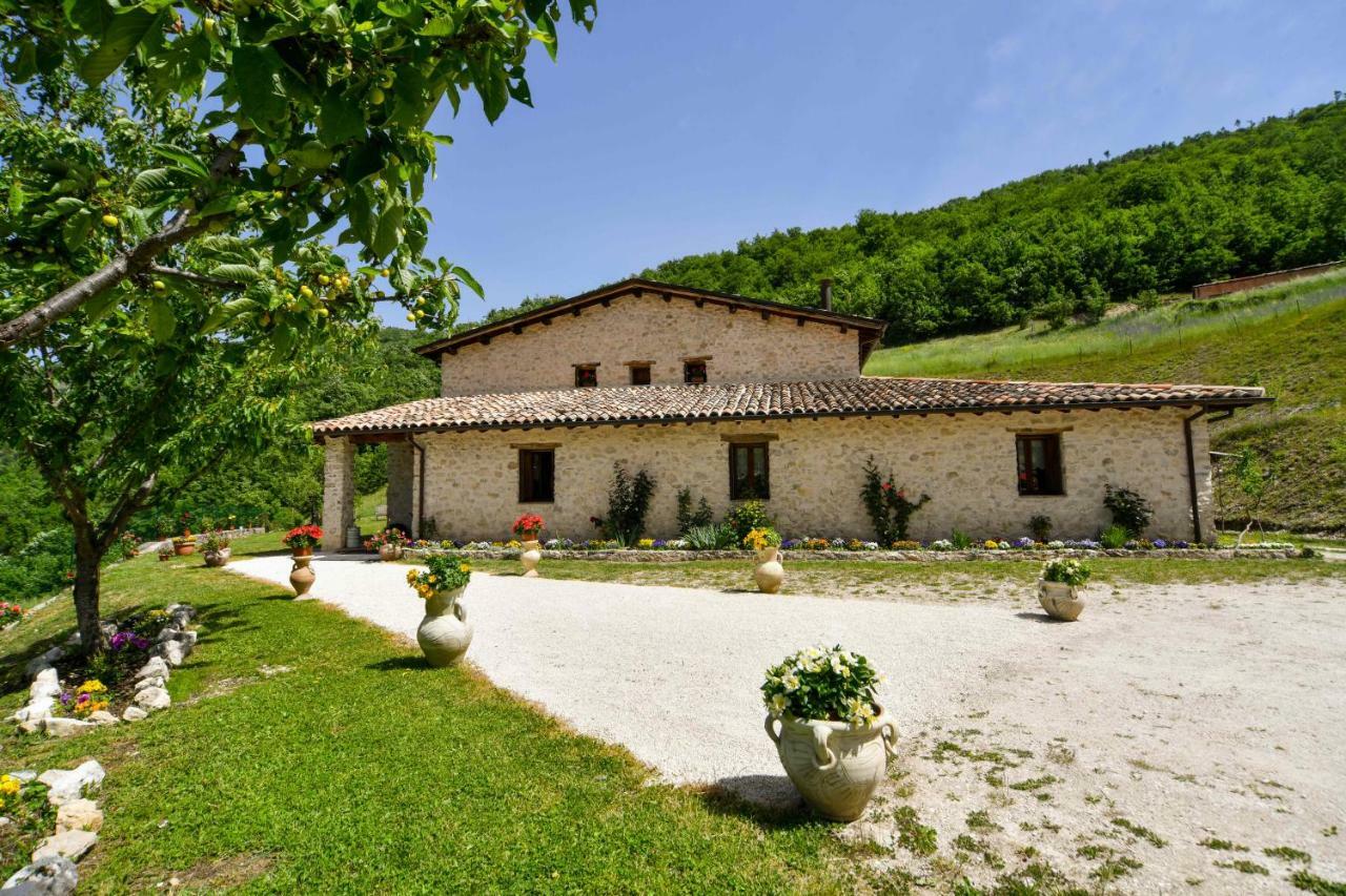 Agriturismo La Valle Dei Bronzetti Cascia Exterior photo